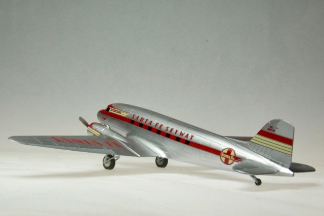 DC-3, Santa Fe Airlines (Minicraft 1/144)
