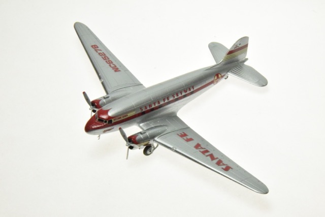 DC-3, Santa Fe Airlines (Minicraft 1/144)
