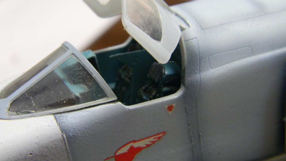 SU-24 Fencer (Zvesda 1/72)
Airwave cockpit brass and Verlinden ejection seats.
