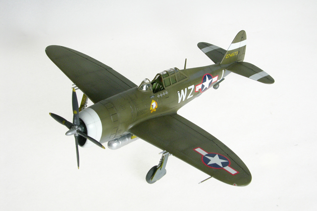 P-47D Razorback (Monogram 1/48)
D-5 piloted by Lt. Quince Brown, 84th FS, 78th FG, 8th AF, 1943.
