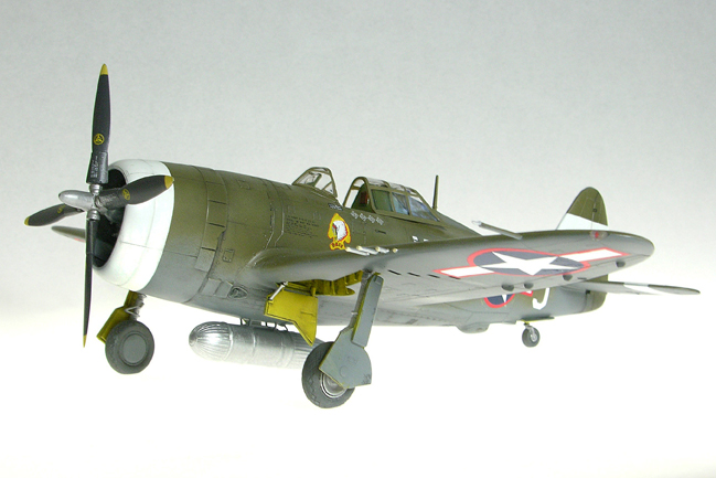 P-47D Razorback (Monogram 1/48)
D-5 piloted by Lt. Quince Brown, 84th FS, 78th FG, 8th AF, 1943.
