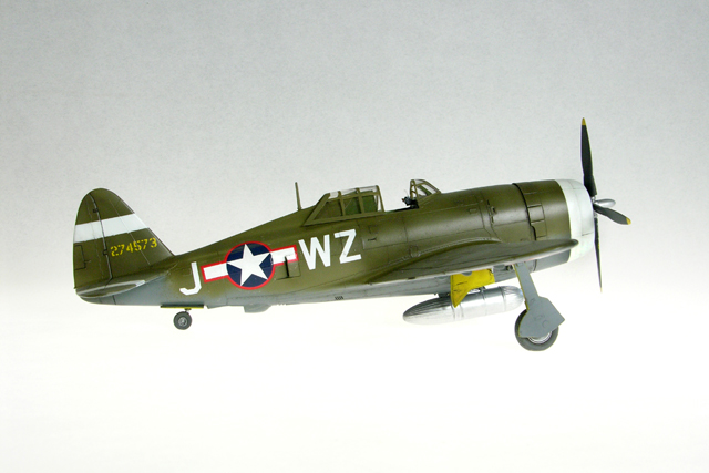 P-47D Razorback (Monogram 1/48)
D-5 piloted by Lt. Quince Brown, 84th FS, 78th FG, 8th AF, 1943.
