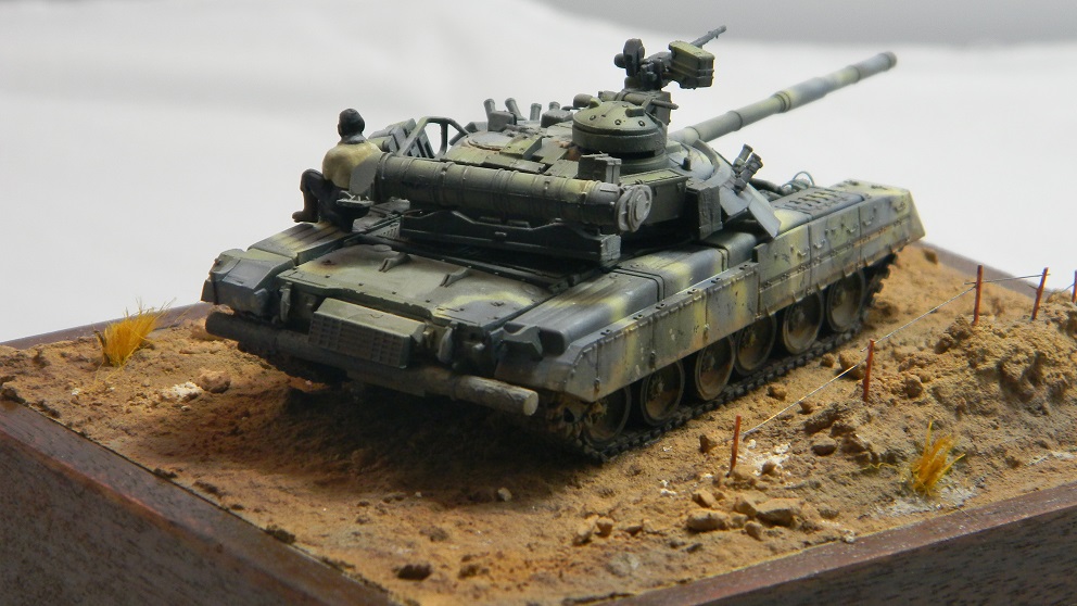 T-80UV (ModelCollect 1/72)
AK Russian colors used for camouflage.
