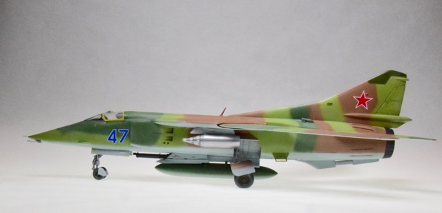 MiG 27 (Esci 1/48)
