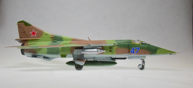 MiG 27 (Esci 1/48)
