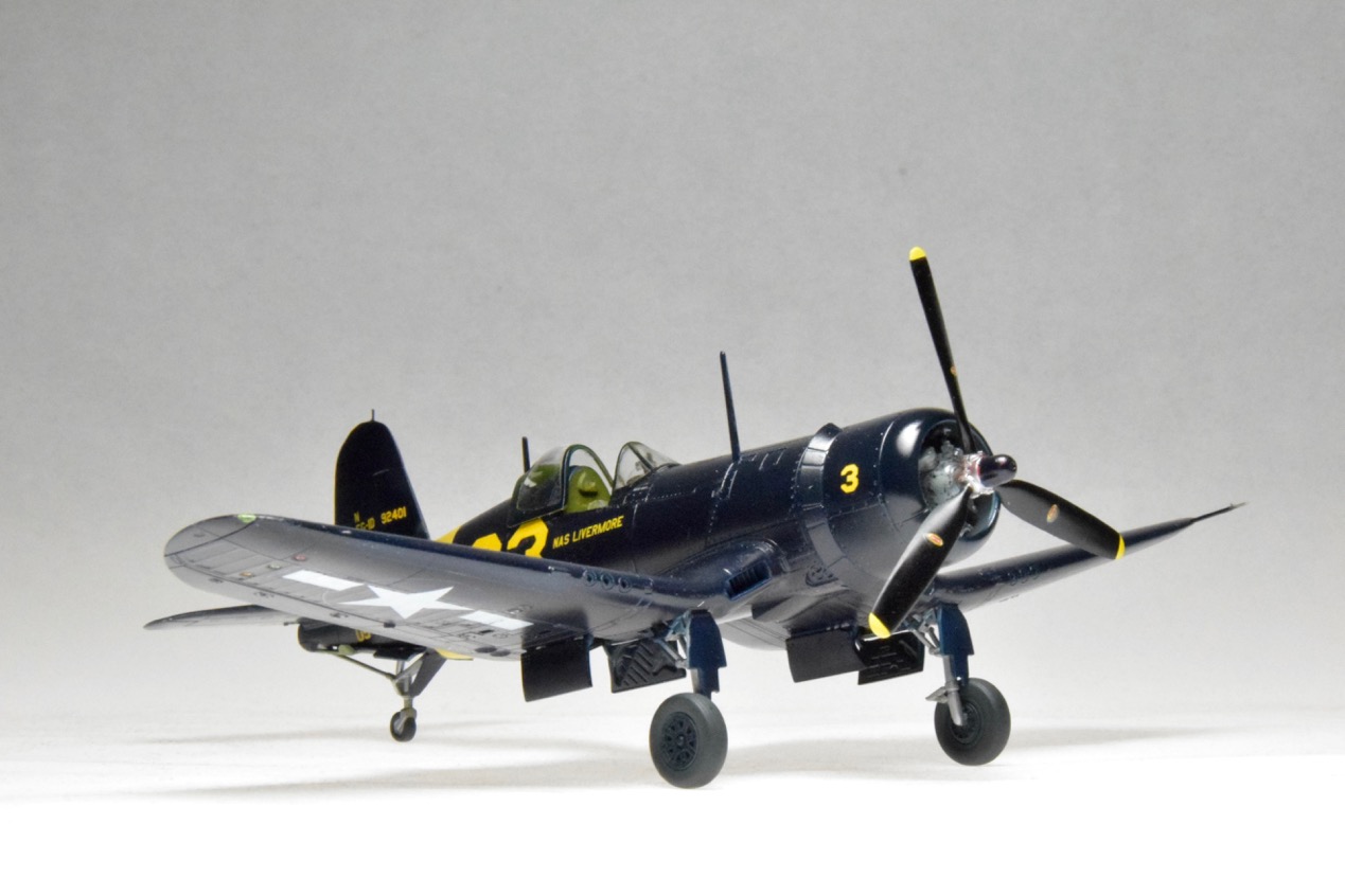 F4U-1D Corsair (Tamiya 1/72)
This is the 1/72 Tamiya F4U-1D Corsair, done in Naval Reserve markings, NAS Livermore, ca. 1946. Decals are from Marks Decals.
