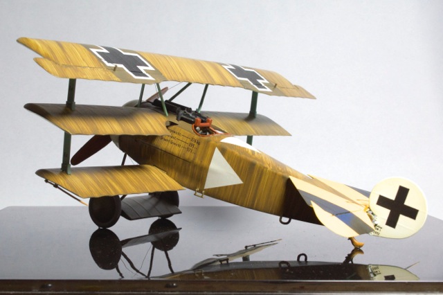 Fokker DR-1 (Revell 1/28)
Markings are for Jasta 19, 1918
