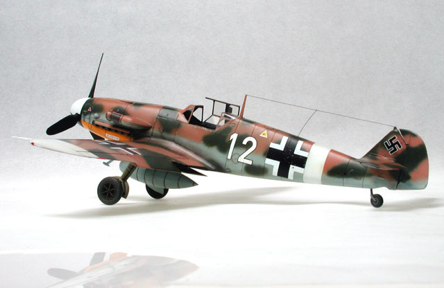 ME 109G-2 in desert scheme (Hasegawa 1/48)
