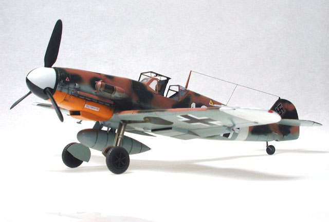 ME 109G-2 in desert scheme (Hasegawa 1/48)
