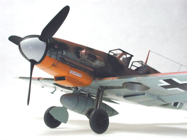 ME 109G-2 in desert scheme (Hasegawa 1/48)
