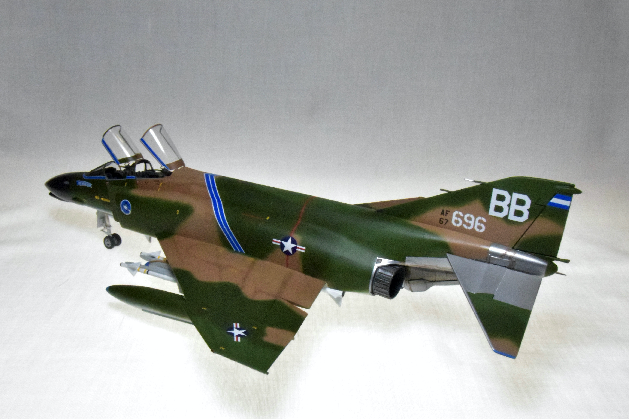 F-4D (Monogram 1/48)
390th TFS 366th tactical fighter wing.   Col. Frederick Blesse.
DA Bang AFB.  1968.
