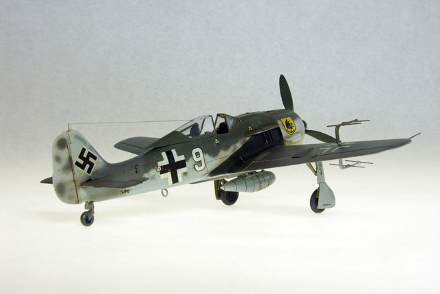 Fw190A8 R-11 Nachtjager (Hasegawa 1/72, OOB w/ resin seat)
