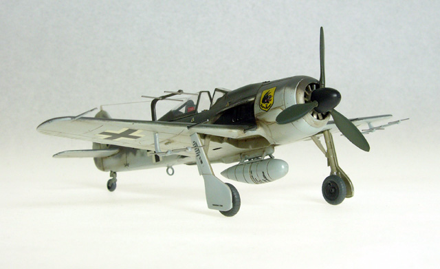 Fw190A8 R-11 Nachtjager (Hasegawa 1/72, OOB w/ resin seat)
