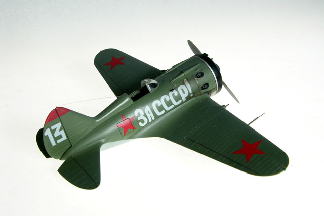 1/48 I-16 from HobbyCraft in early WWII Russian markings
