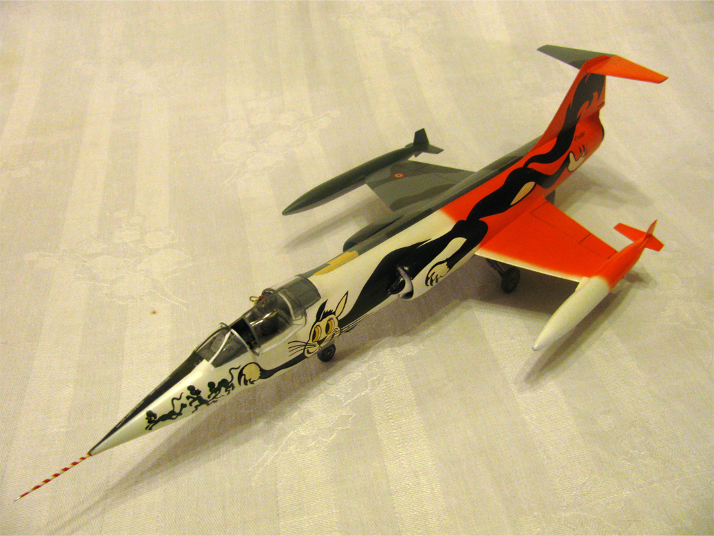 F-104 (Monogram 1/48)
