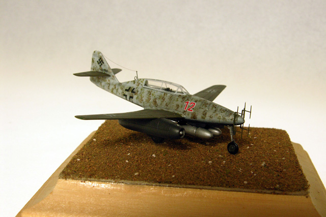 Me-262B (1/144)
Eduard kit with scratch built cockpit
