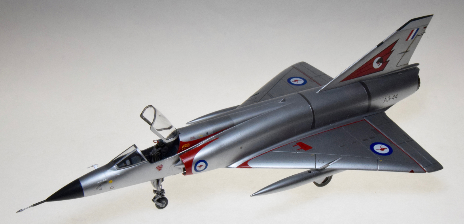 Dassault Mirage III O (ESCI  1/48)
No.76 Squadron RAAF, Darwin, 1973.
