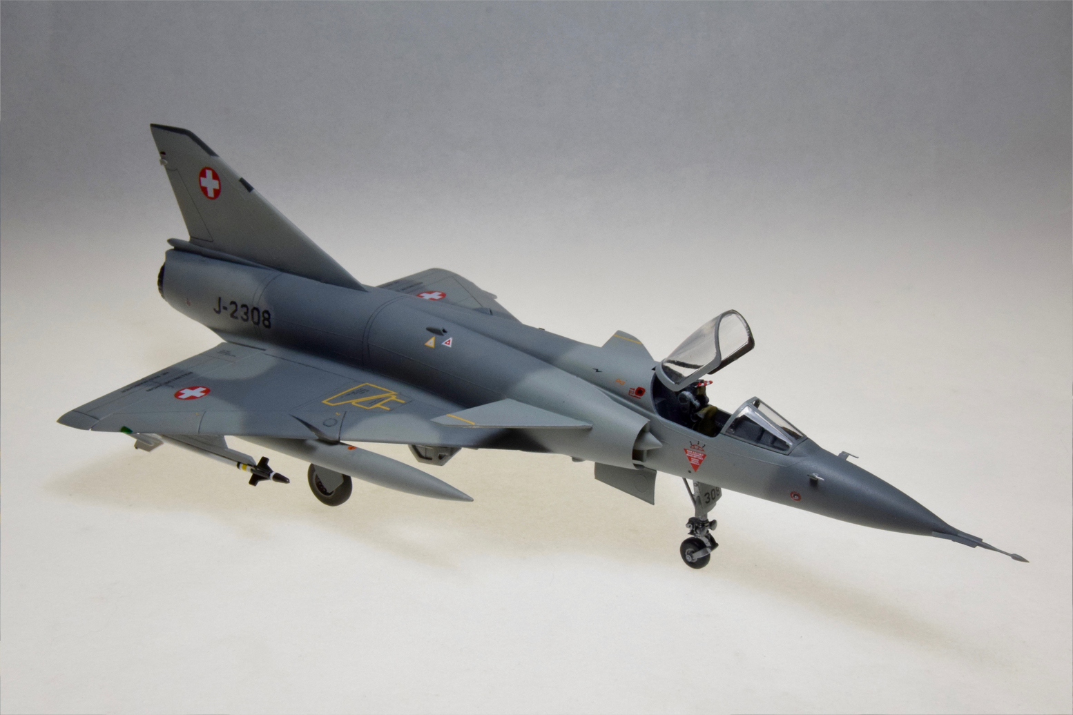 Mirage III S with C-70 mods, Swiss Air Force 1990 (ESCI 1/48)
