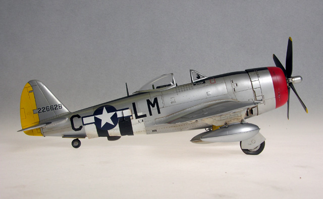 P-47D Bubble Top (Academy 1/48)
Finished as Capt. Fred Christensen Jr's. "Rozzie Geth II, Miss Fire".
