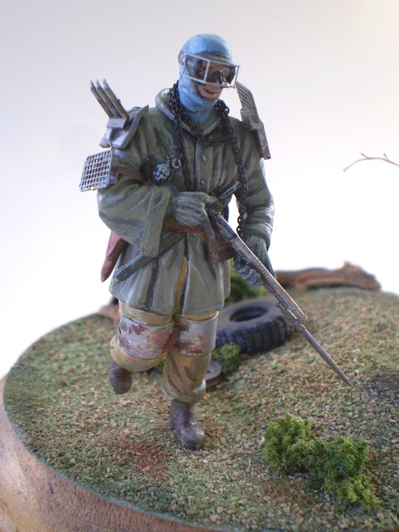 Fallout 4 Raider (Dragon 1/35)
Fallout 4 raider from the video game. It started life  
as a 1/35 German ski trooper from Dragon.
