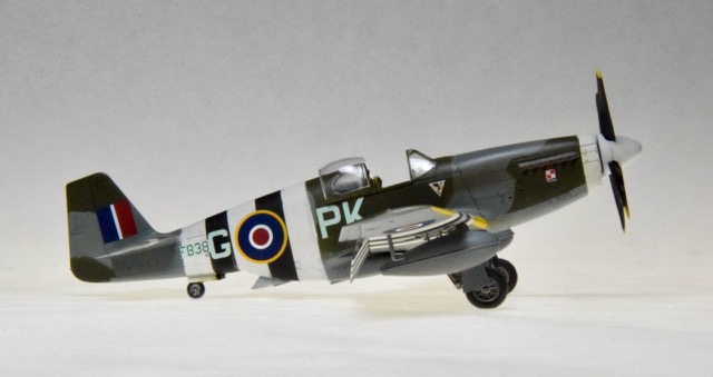 P51C-1-NTC, Polish Air Force (Arma 1/72)
P51C-1-NTC in markings of 315 Squadron PAF (Polish Air Force) in June, 1944. This is from the Arma kit, made in Poland.
