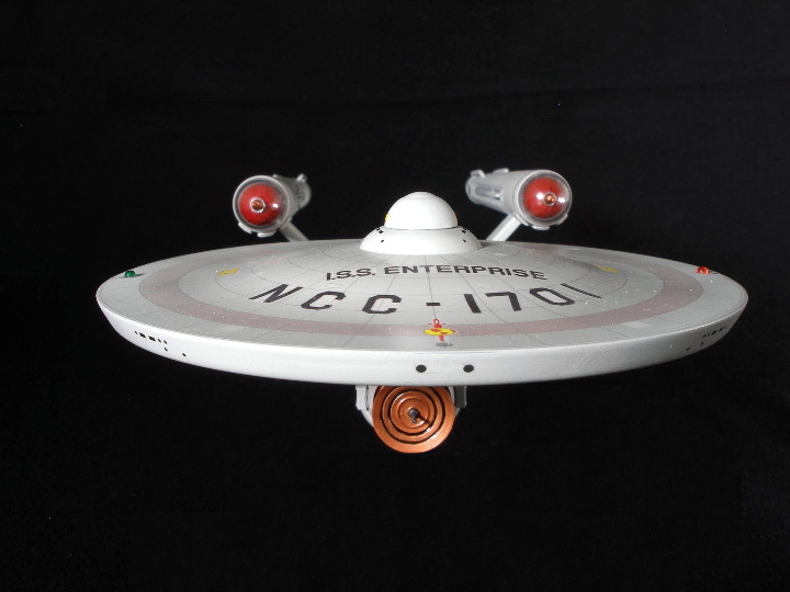 ISS Enterprise (Polar Lights 1/1000)
Star Trek ISS Enterprise. Polar Lights 1/1000 TOS Enterprise box stock built with Absolute Models Instant Grid Decal.
