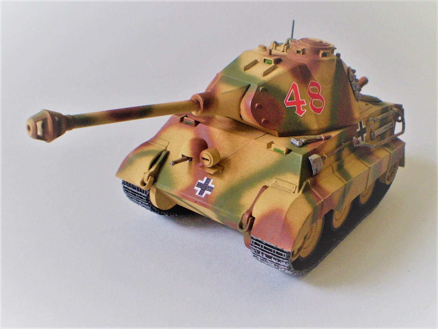 King Tiger w/ Porsche Turret (MENG)
