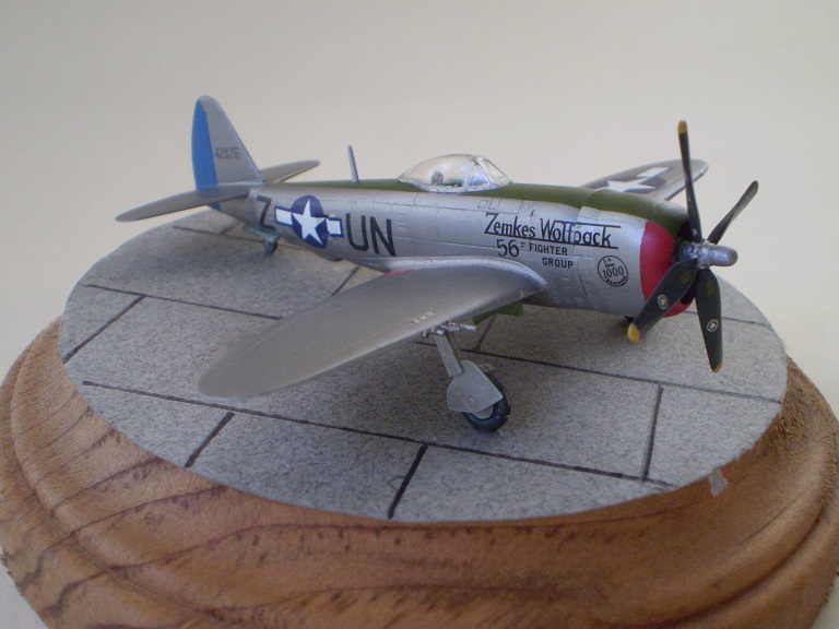 P-47 (Platz 1/144)
