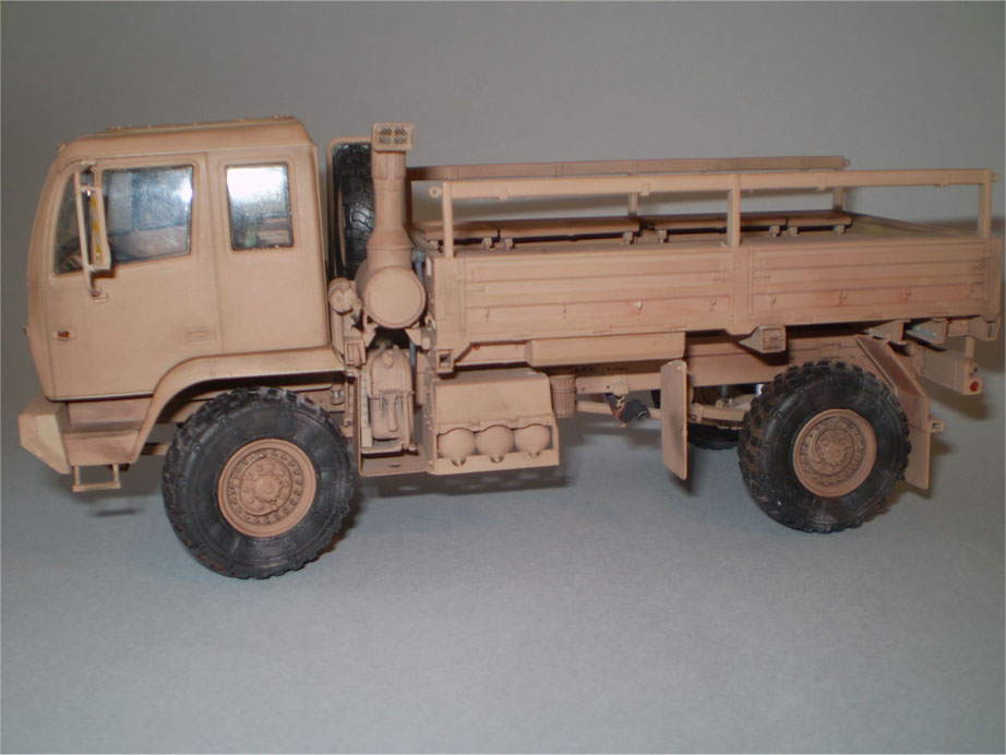 M1078 Light Medium Tactical Vehicle (LMTV) (Trumperter 1/35)
