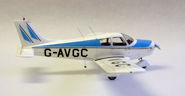 Piper Cherokee 140 (1/48 Academy)
[b][URL=http://www.austinsms.org/article3_05.php]Click here to read the feature article on this model.[/URL][/b]
