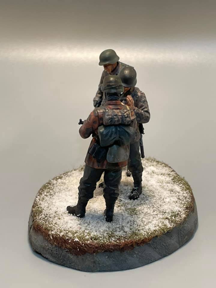 Smoke Break in The Ardennes (Dragon 1/35)
