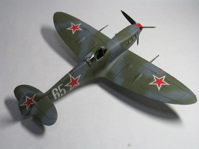 Spitfire Mk.V "Red Star" (1/48 Hasegawa)
