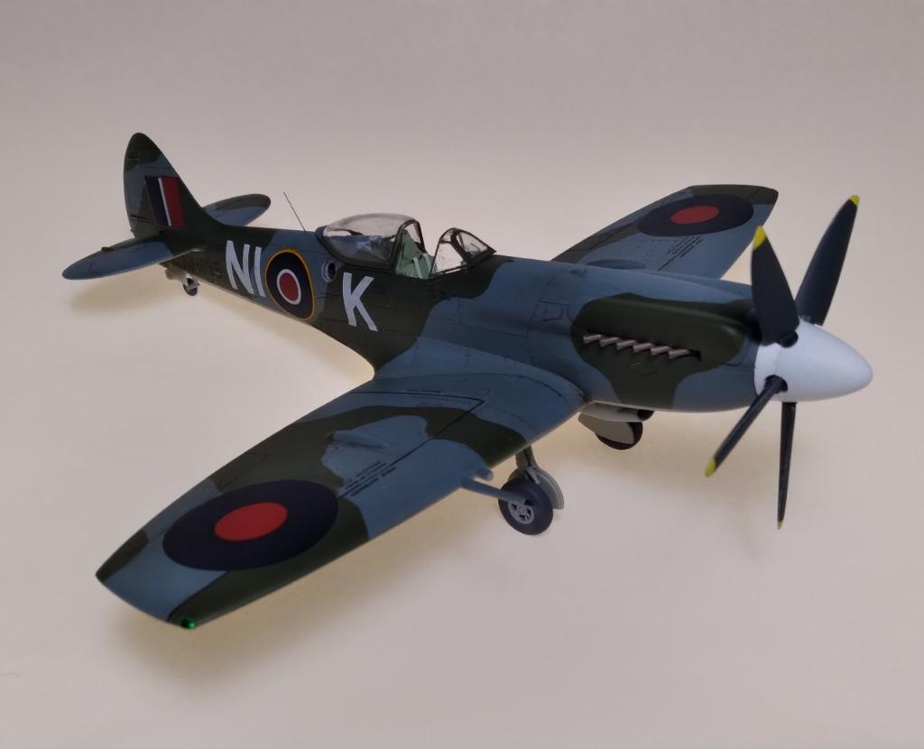 Spitfire FR. XIVe, 451 Squadron RAAF, Germany, December 1945 (Academy 1/48)
