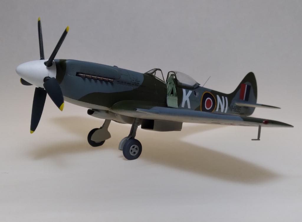 Spitfire FR. XIVe, 451 Squadron RAAF, Germany, December 1945 (Academy 1/48)
