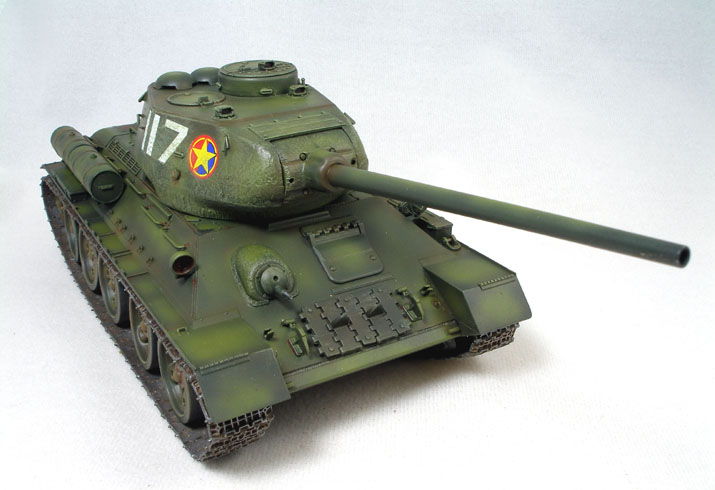 North Vietnam T-34/85 (1/35
