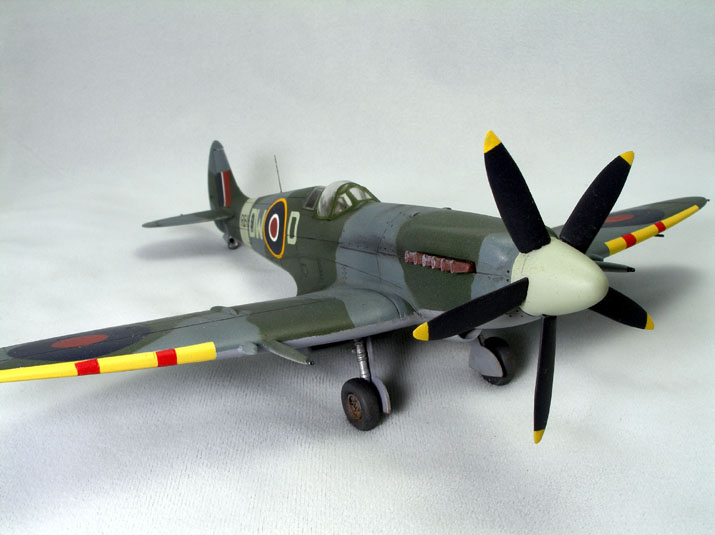 Spitfire XIV (RAF 610 Sqn)
Hobbycraft Canada 1/48 Spitfire XIV with Eagle Strike Decal
