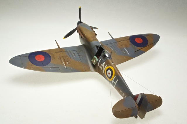 Spitfire Vb (Airfix 1/48)
Airfix 1/48 Spitfire Vb from the defense of Malta. The mid-stone color was covered over with extra dark sea gray since the mid-stone color was a yellowish tan and not a good camouflage over water. The markings and scheme—including the overspray— are all OOB.
