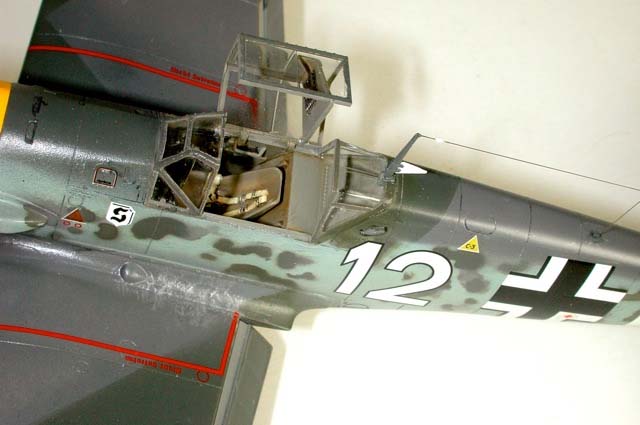 BF 109E-4/7 (Tamiya 1/48)
I added a resin seat with molded-on belts, otherwise it's out of the box.
