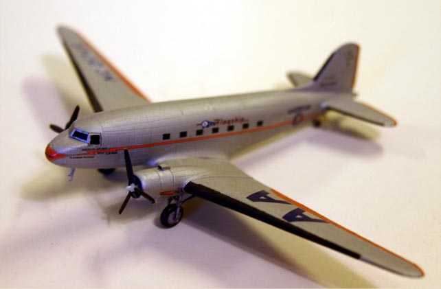 American Airlines DC-3 (Minicraft 1/144)
