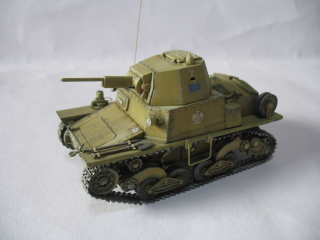 L6/40 Italian light tank (1/35 Italeri)
