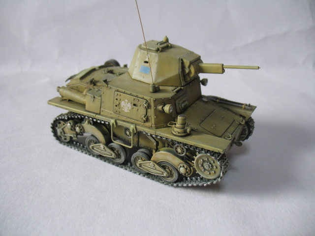 L6/40 Italian light tank (1/35 Italeri)
