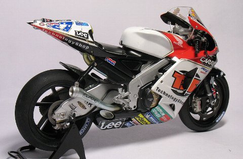 LCR RC211V 06 (1/12 Tamiya)
