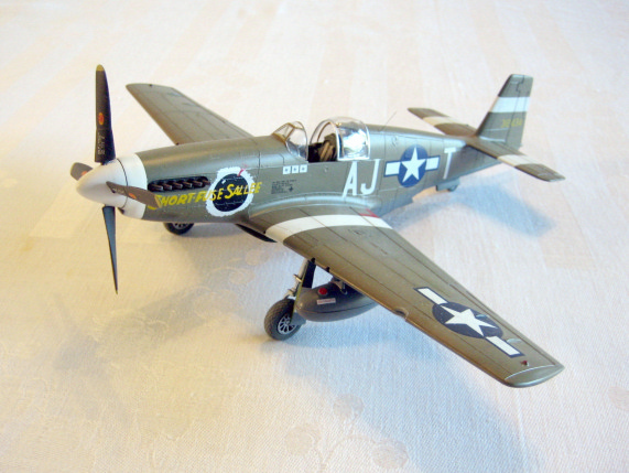 P-51B piloted by Capt. Richard Turner, 354th FG, 9th AF. England, 1944. (1/48 Monogram)
