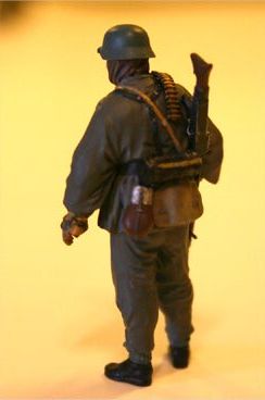 1/35 scale Dragon German Soldier
1/35 scale Dragon German Soldier
