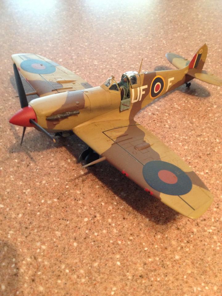 Spitfire Mk Vb Trop. (Tamiya 1/48)
Clipped wing low altitude variant with Aboukir style air filter. RAF No. 601 Squadron ("County of London"). North Africa, Spring 1942
