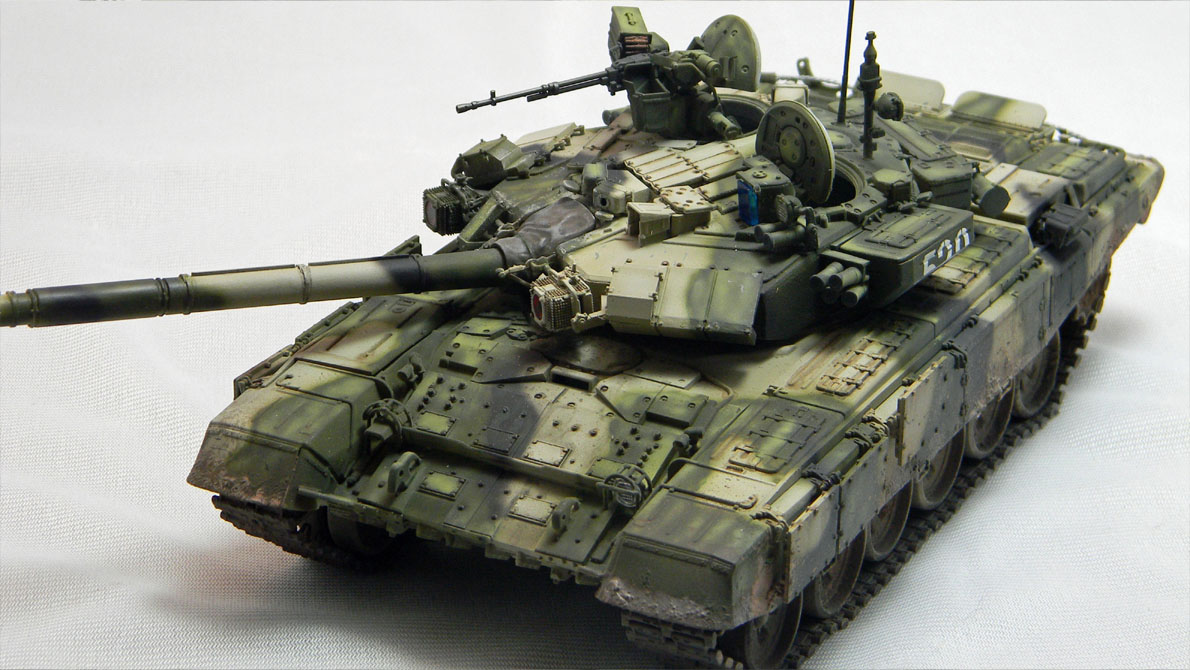 T-90 (Zvezda 1/35)
Added a set of Trumpeter individual link tracks and a couple of TANK modern Russian tank crew. AK interactive Russian colors used for the finish. The diorama base is made up of Italeri wall gate.
